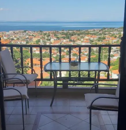 γαλάζιο του λόφου νο2 * Nikiti (Sithonia)